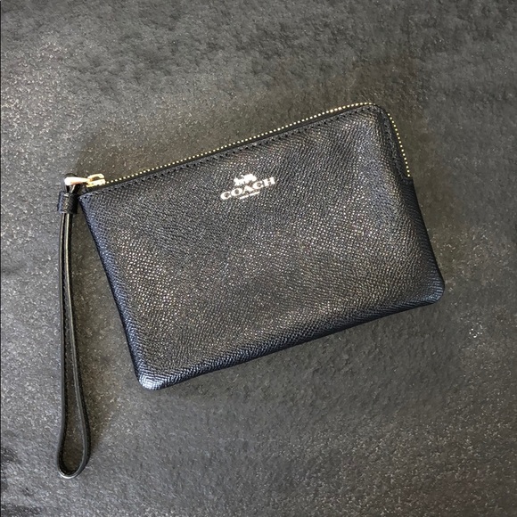 Coach Wristlet - Picture 5 of 6